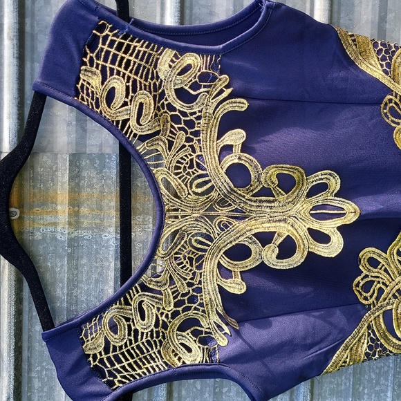 Dress - Picture 2 of 3